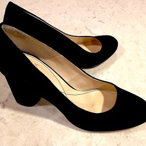 Elegant Black Women's Pumps